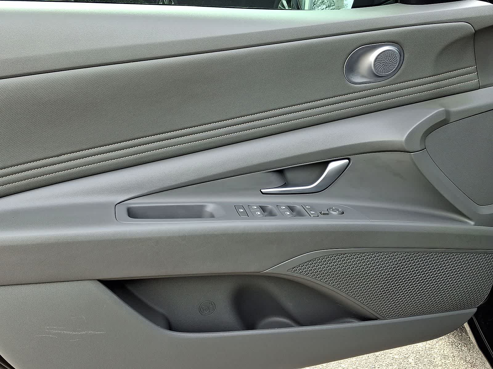 Thumbnail: 2023 Hyundai Elantra - 26