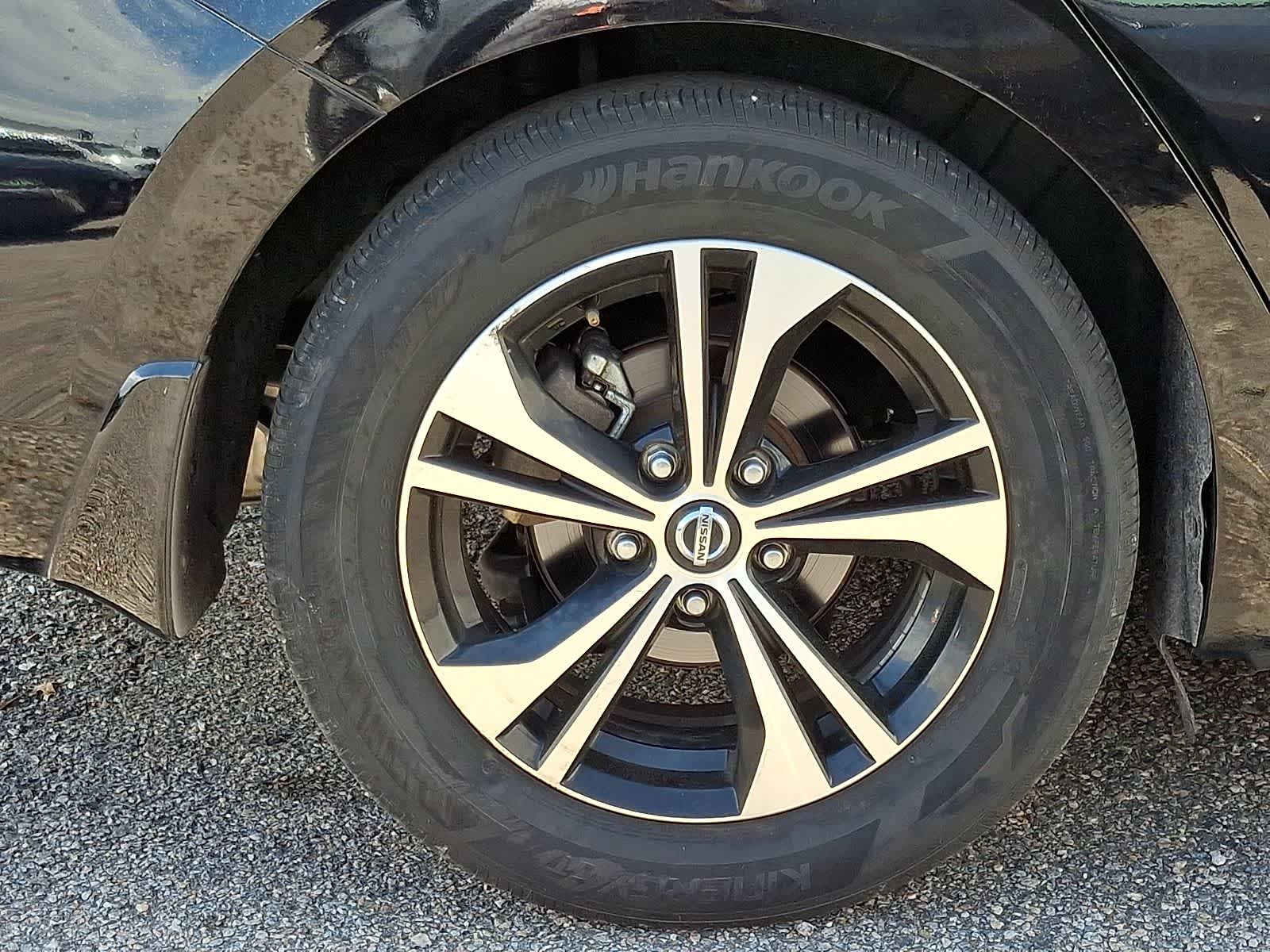 Thumbnail: 2023 Nissan Sentra - 6