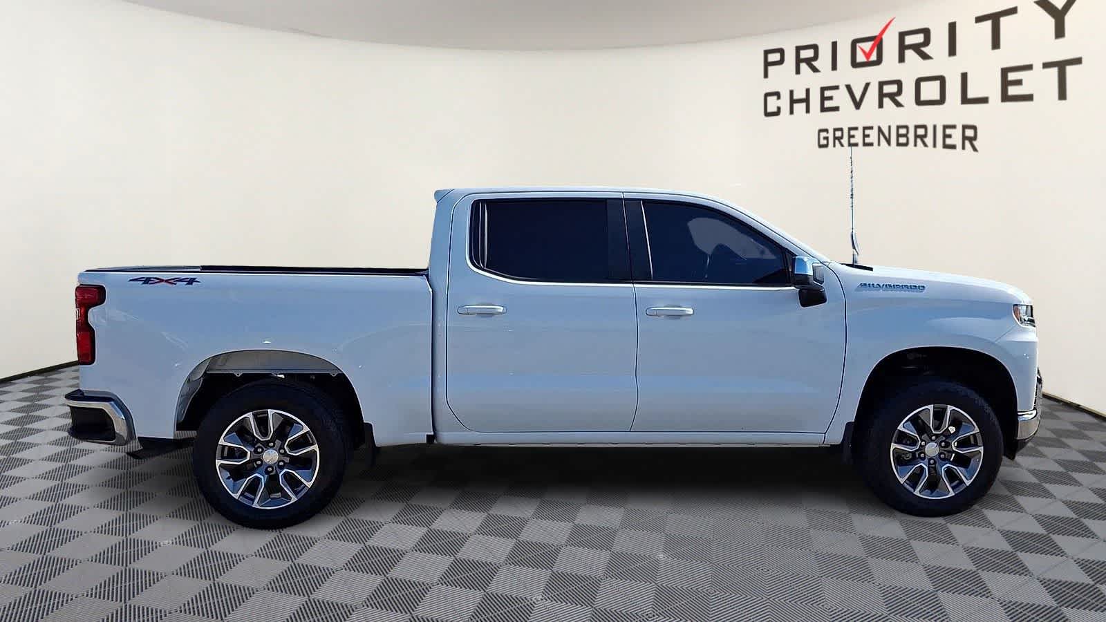 Thumbnail: 2020 Chevrolet Silverado 1500 - 9