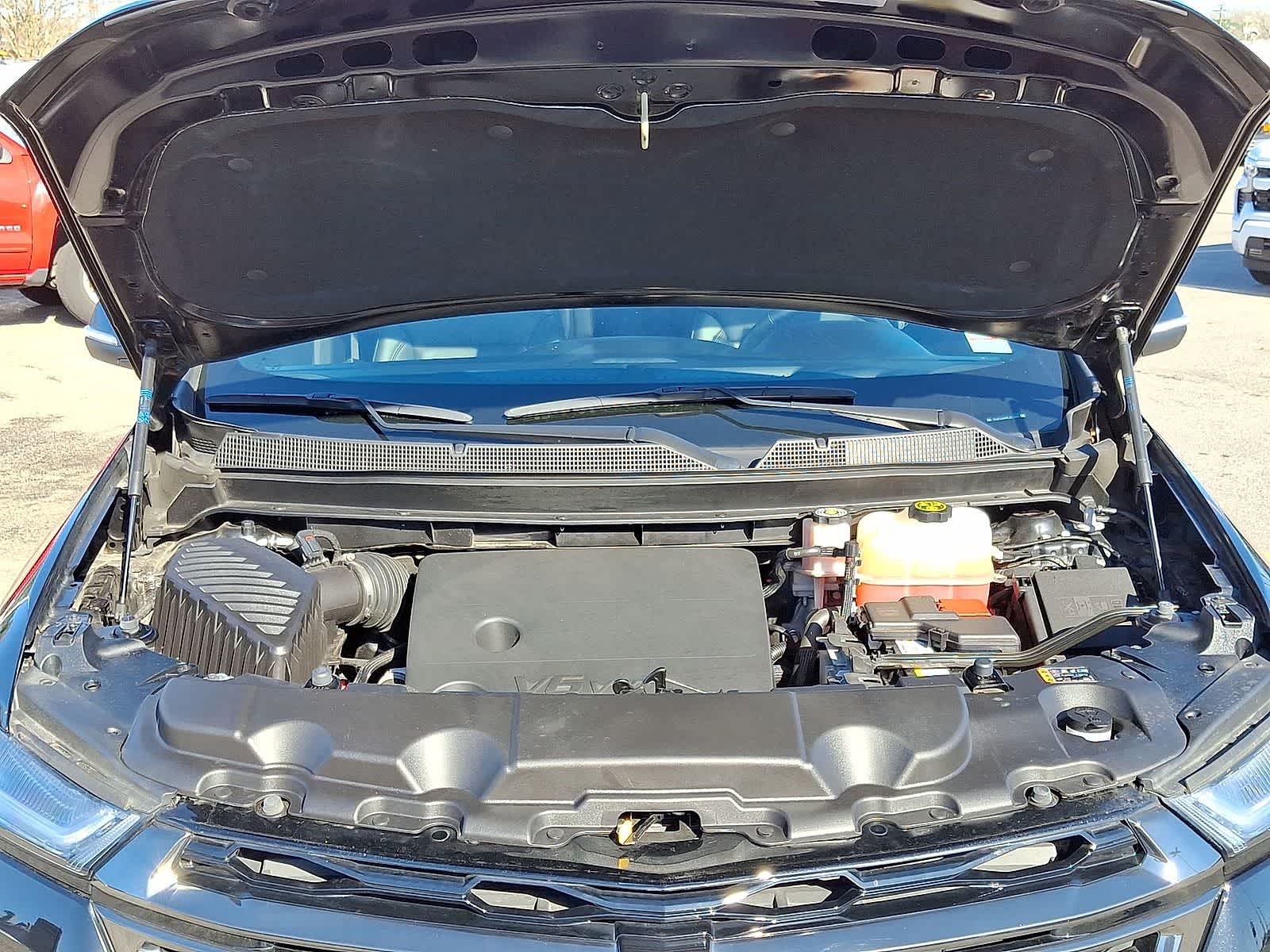 Thumbnail: 2023 Chevrolet Traverse - 37