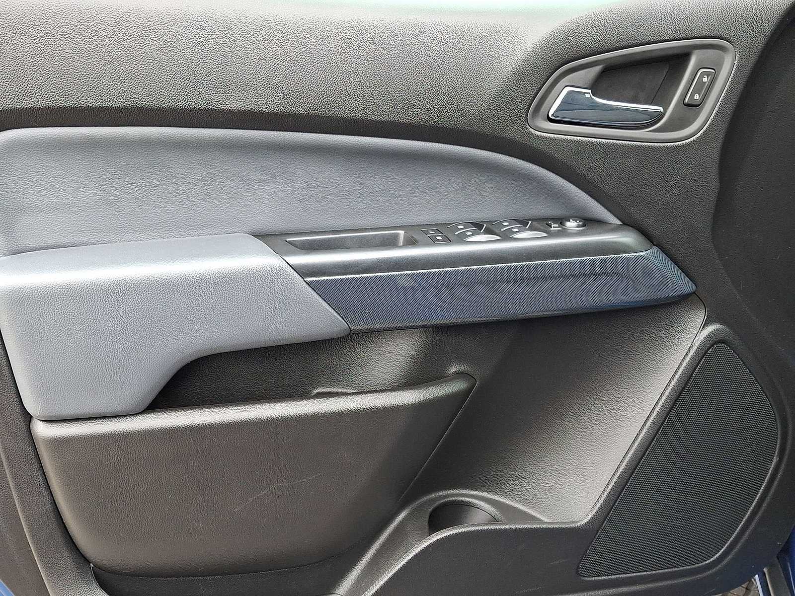 Thumbnail: 2018 Chevrolet Colorado - 26