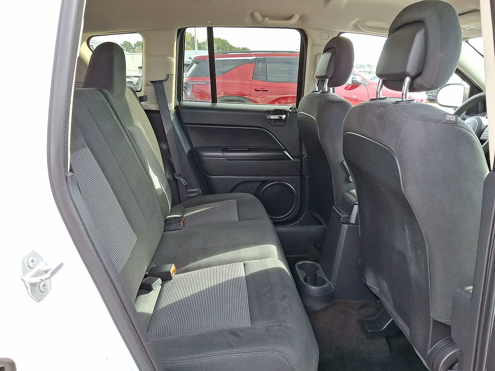 Thumbnail: 2016 Jeep Compass - 28