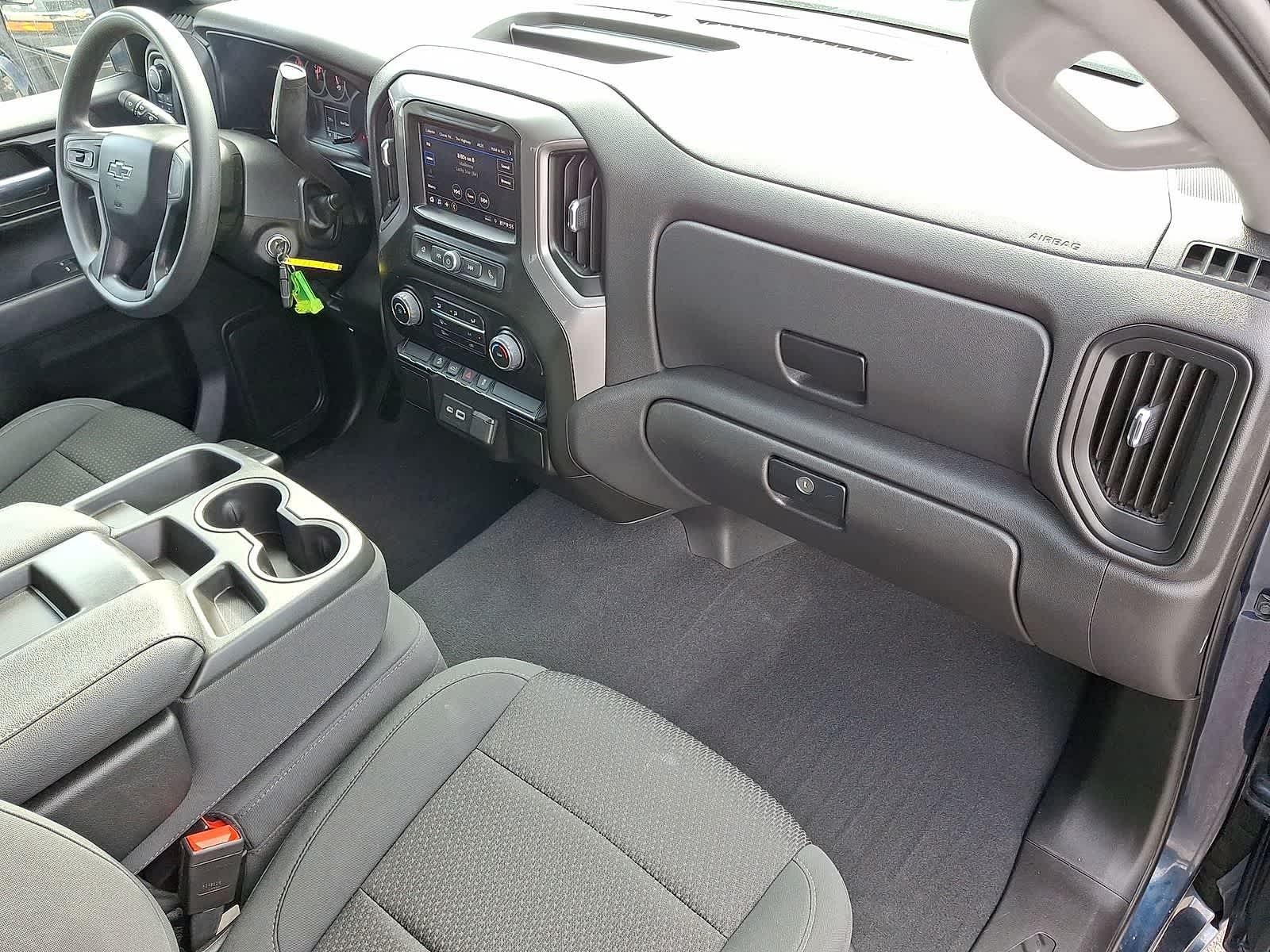 Thumbnail: 2021 Chevrolet Silverado 1500 - 32