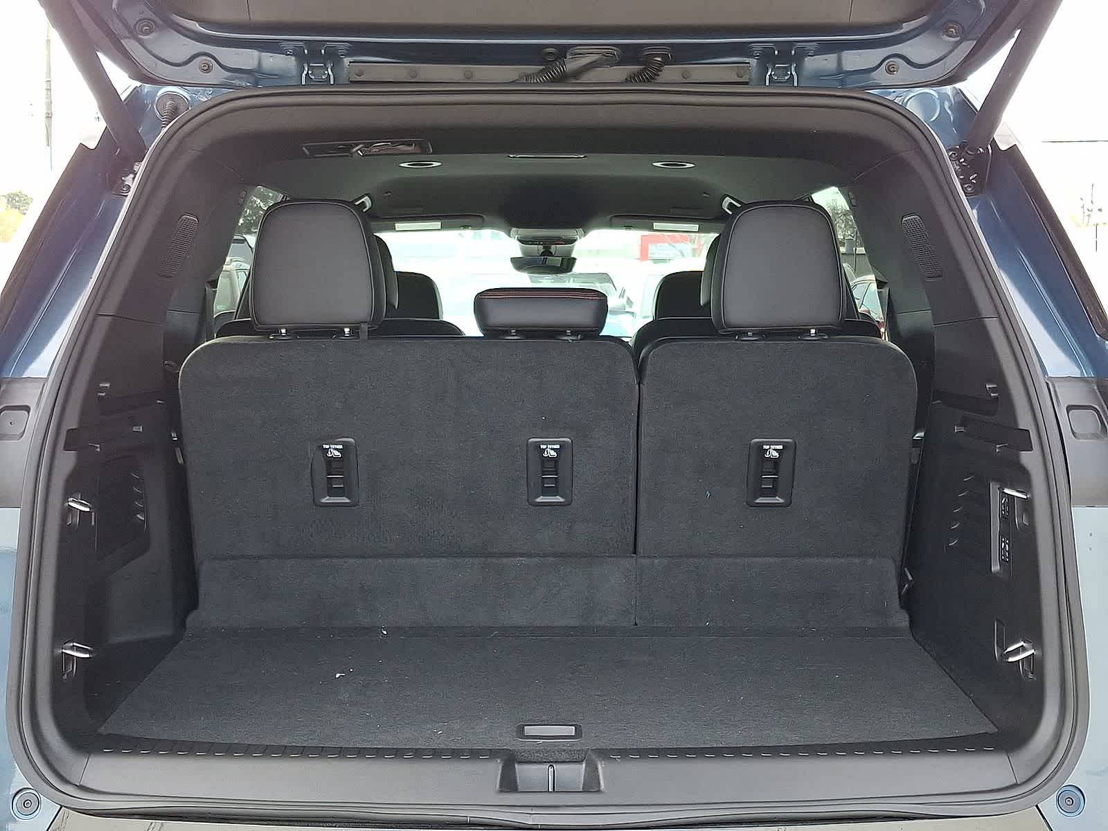 Thumbnail: 2026 Chevrolet Traverse - 32