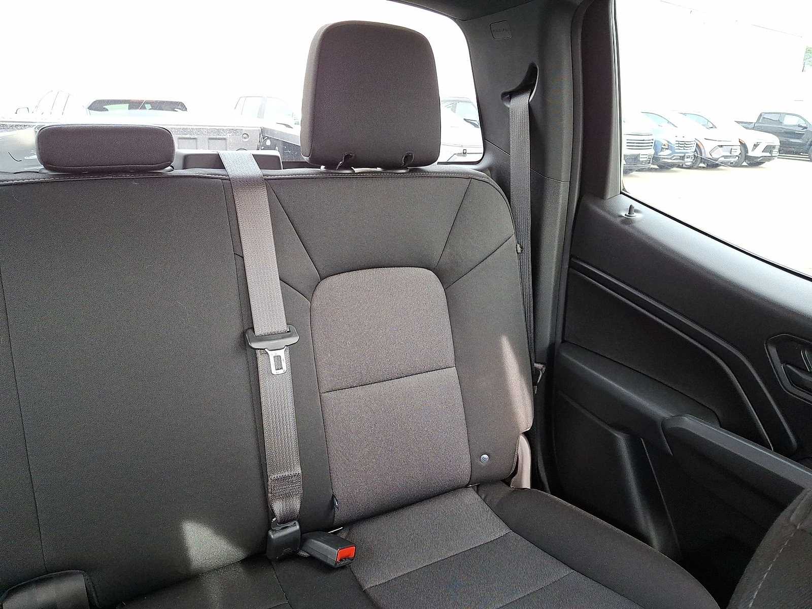 Thumbnail: 2024 Chevrolet Colorado - 15