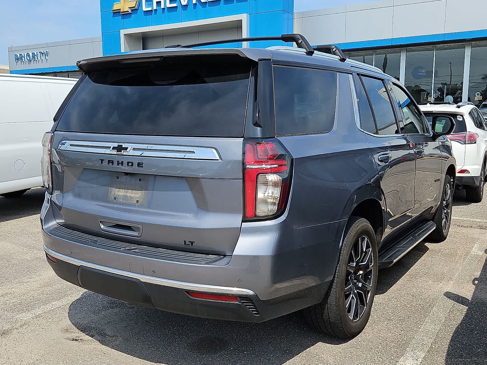 Thumbnail: 2022 Chevrolet Tahoe - 3