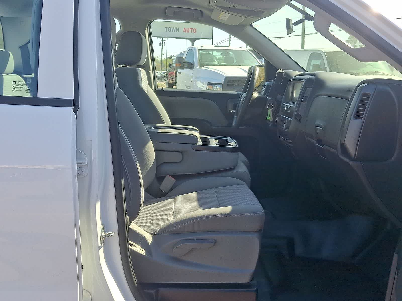 Thumbnail: 2018 Chevrolet Silverado 1500 - 35