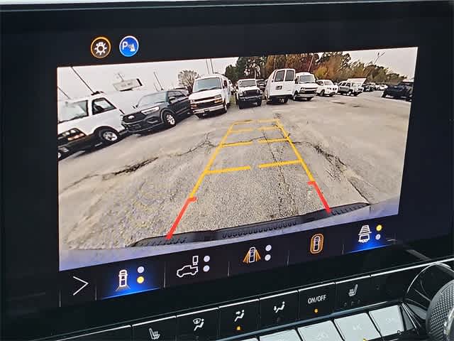 Thumbnail: 2026 Chevrolet Colorado - 16