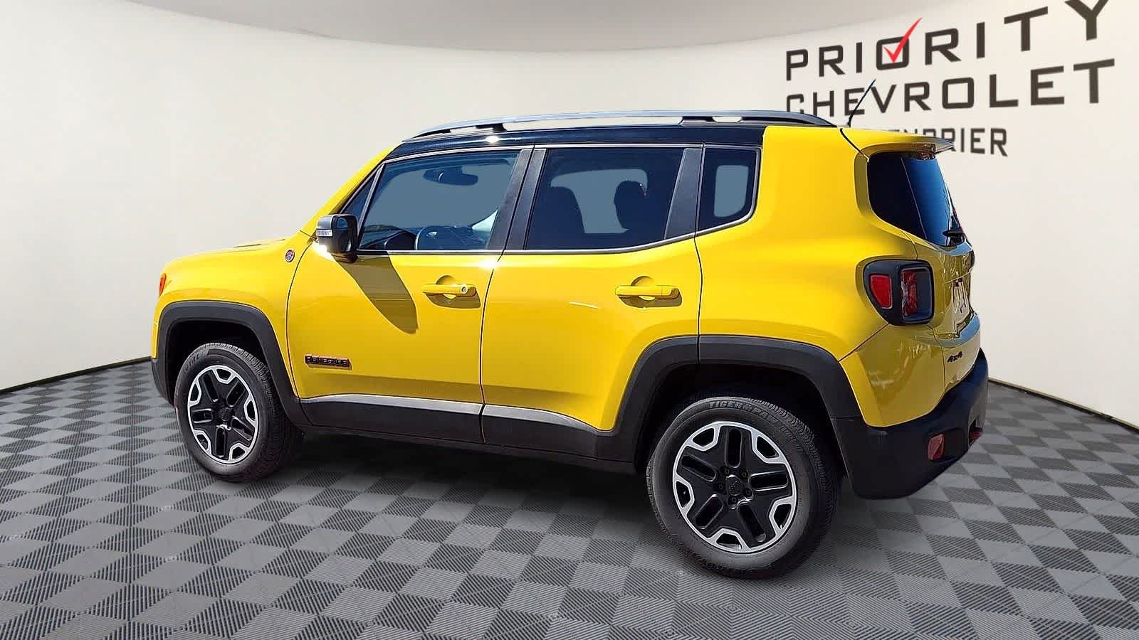 Thumbnail: 2015 Jeep Renegade - 6