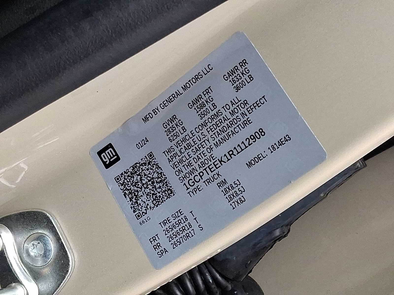 Thumbnail: 2024 Chevrolet Colorado - 38