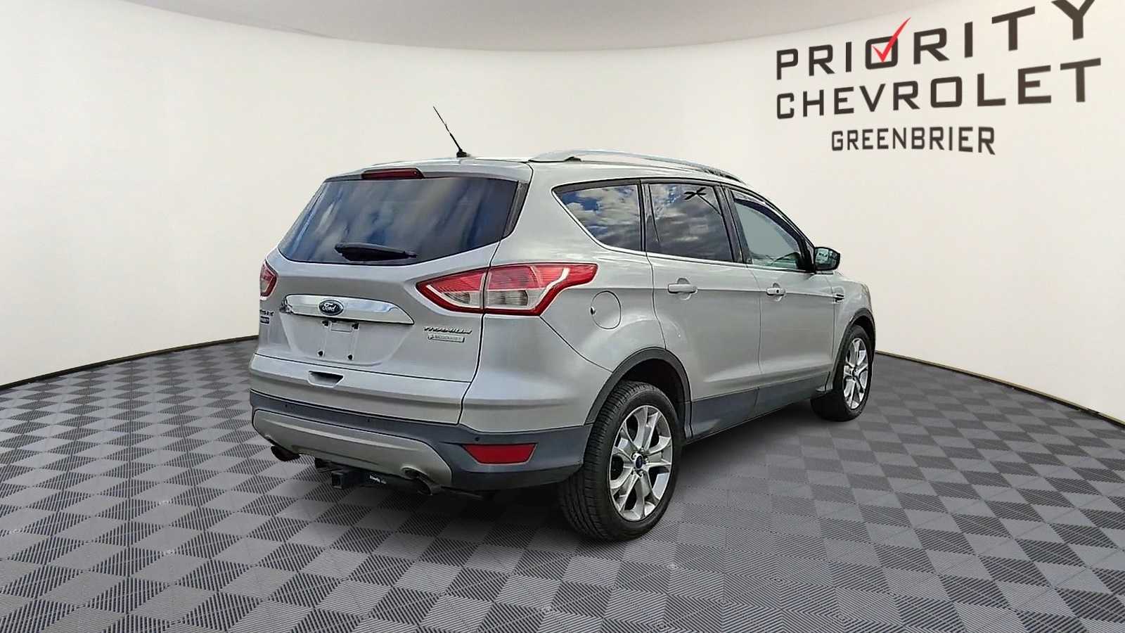 Thumbnail: 2015 Ford Escape - 8