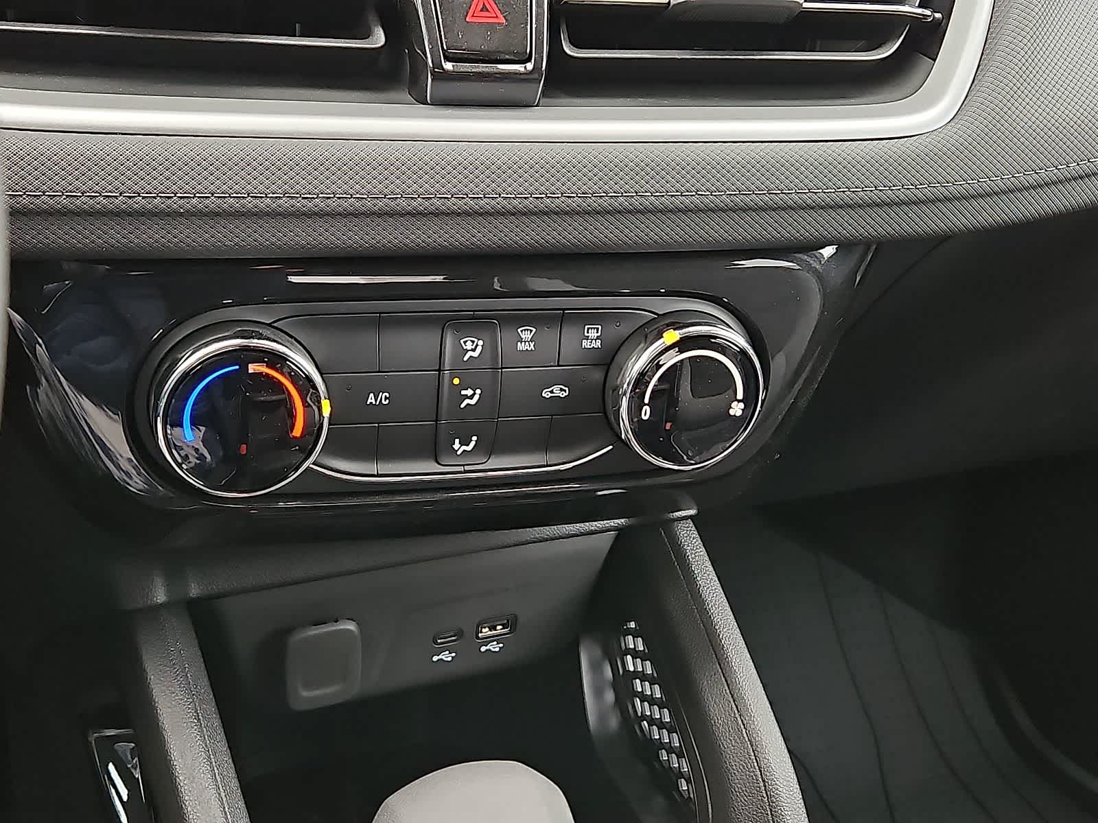 Thumbnail: 2026 Chevrolet TrailBlazer - 10