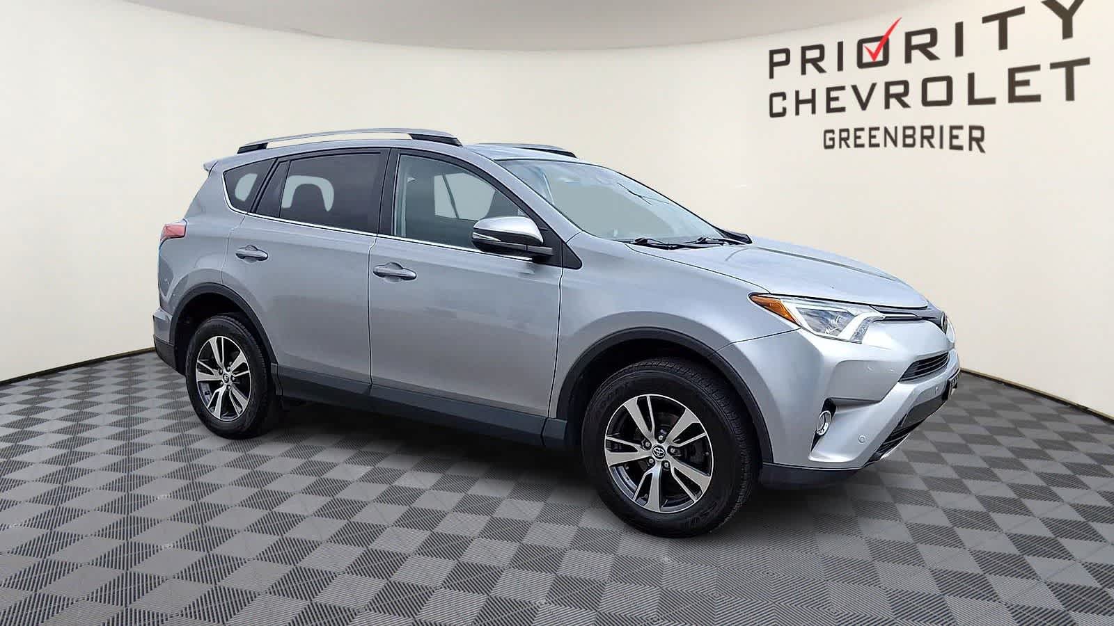 Thumbnail: 2018 Toyota RAV4 - 2