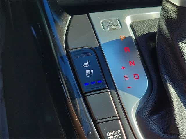 Thumbnail: 2021 Kia Forte - 25