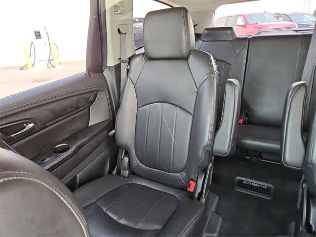 2015 Chevrolet Traverse LTZ 13