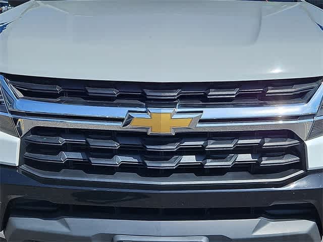 Thumbnail: 2022 Chevrolet Colorado - 32