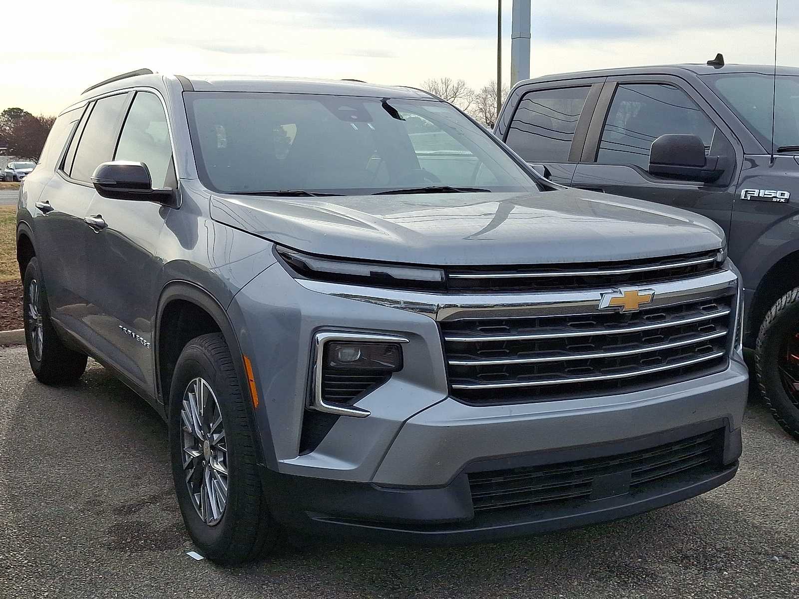 Thumbnail: 2025 Chevrolet Traverse - 2