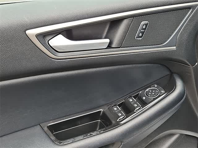 Thumbnail: 2017 Ford Edge - 29