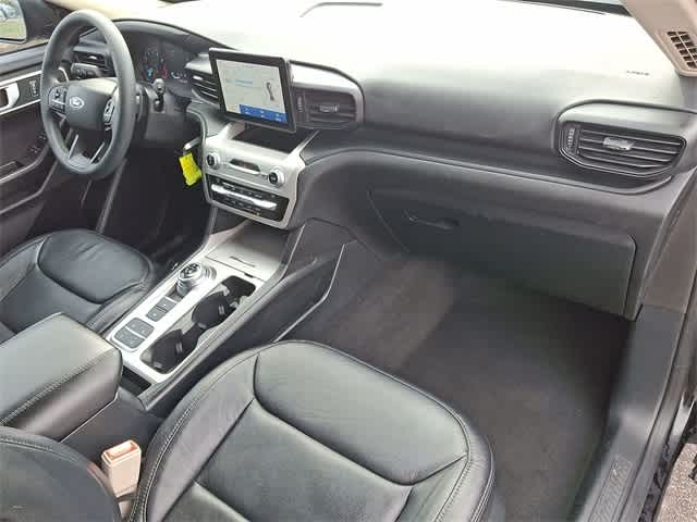 Thumbnail: 2020 Ford Explorer - 32