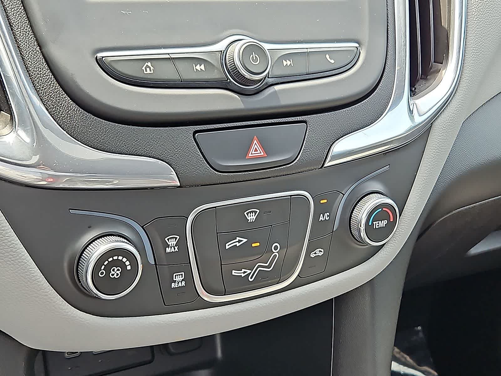 Thumbnail: 2020 Chevrolet Equinox - 21