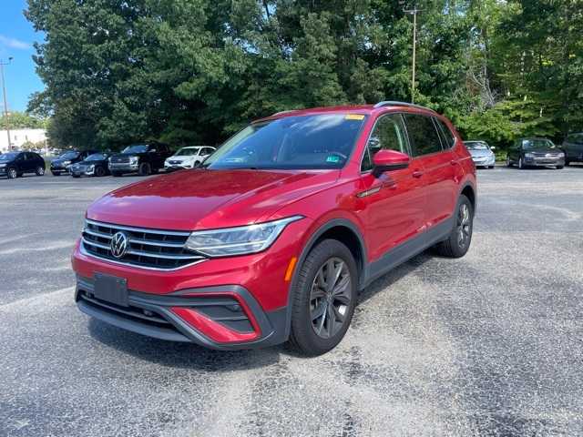 Thumbnail: 2022 Volkswagen Tiguan - 4