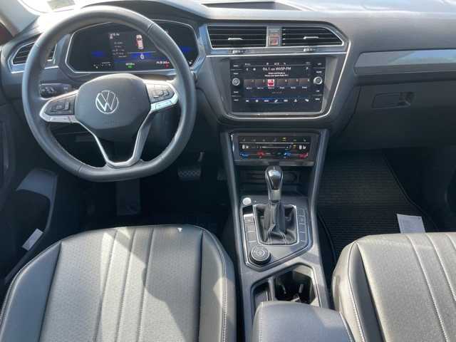 Thumbnail: 2022 Volkswagen Tiguan - 12