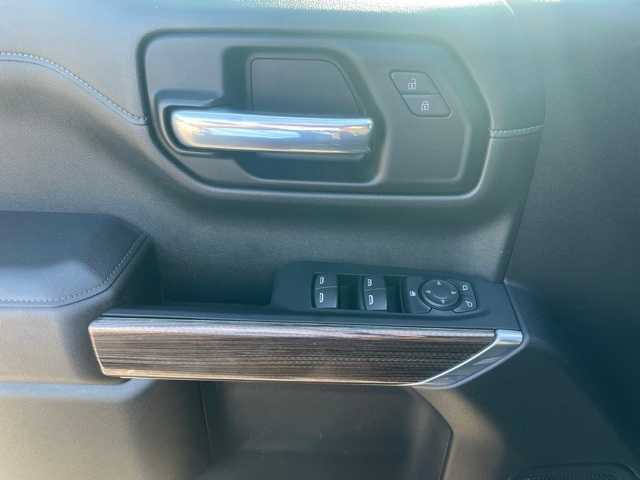 Thumbnail: 2021 Chevrolet Silverado 1500 - 12