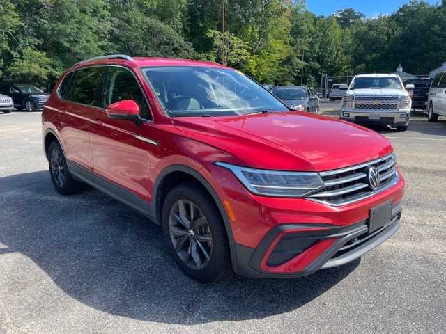 Thumbnail: 2022 Volkswagen Tiguan - 10