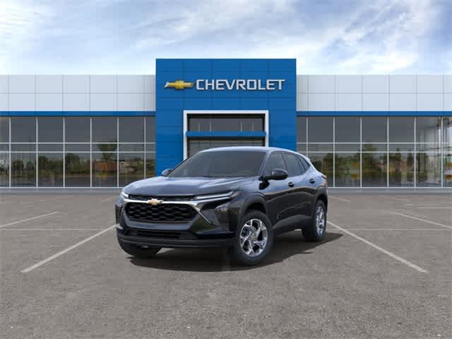 2025 Chevrolet Trax LS 8