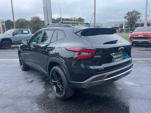 Thumbnail: 2025 Chevrolet Trax - 2