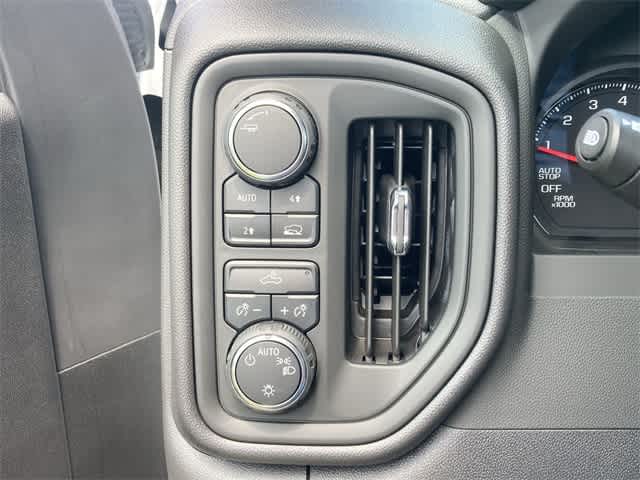 Thumbnail: 2024 Chevrolet Silverado 1500 - 23