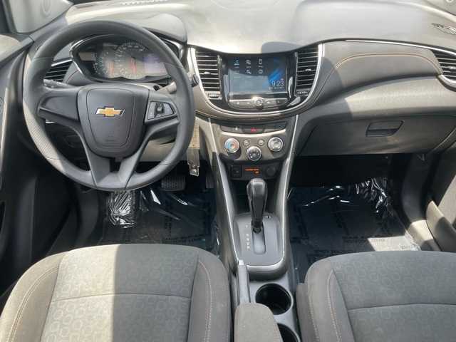 Thumbnail: 2017 Chevrolet Trax - 10