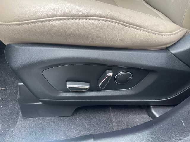 Thumbnail: 2020 Ford Explorer - 11