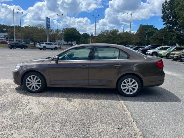 Thumbnail: 2013 Volkswagen Jetta - 2