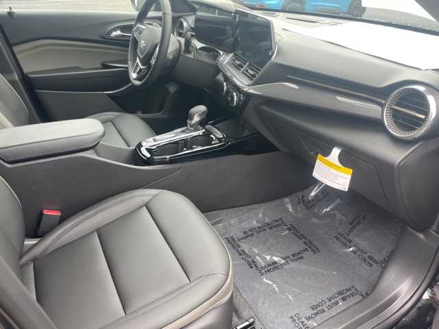 Thumbnail: 2025 Chevrolet Trax - 7