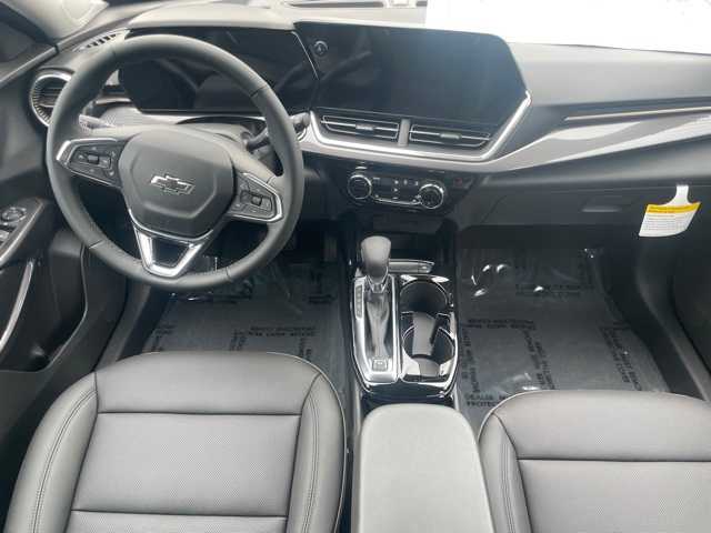 Thumbnail: 2025 Chevrolet Trax - 5