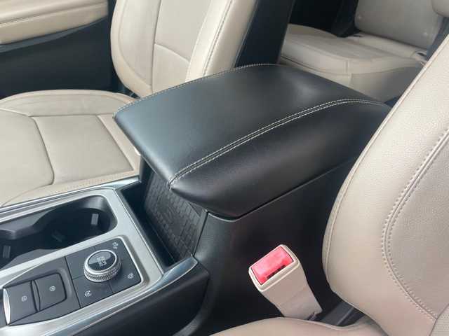 Thumbnail: 2020 Ford Explorer - 21