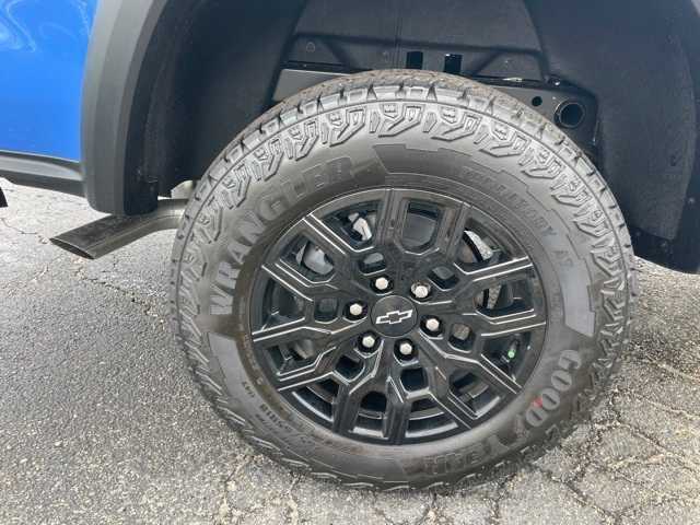 Thumbnail: 2026 Chevrolet Colorado - 8