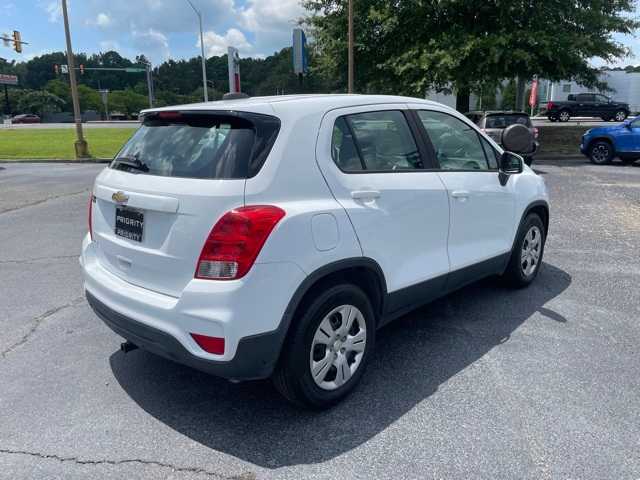 Thumbnail: 2017 Chevrolet Trax - 5