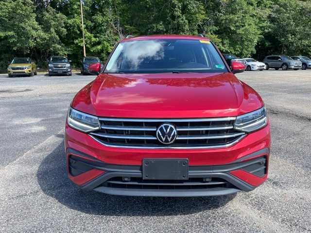 Thumbnail: 2022 Volkswagen Tiguan - 11