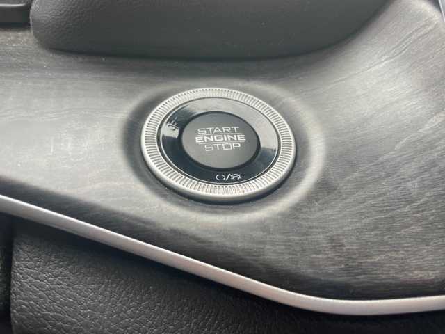 Thumbnail: 2022 Jeep Grand Cherokee - 20