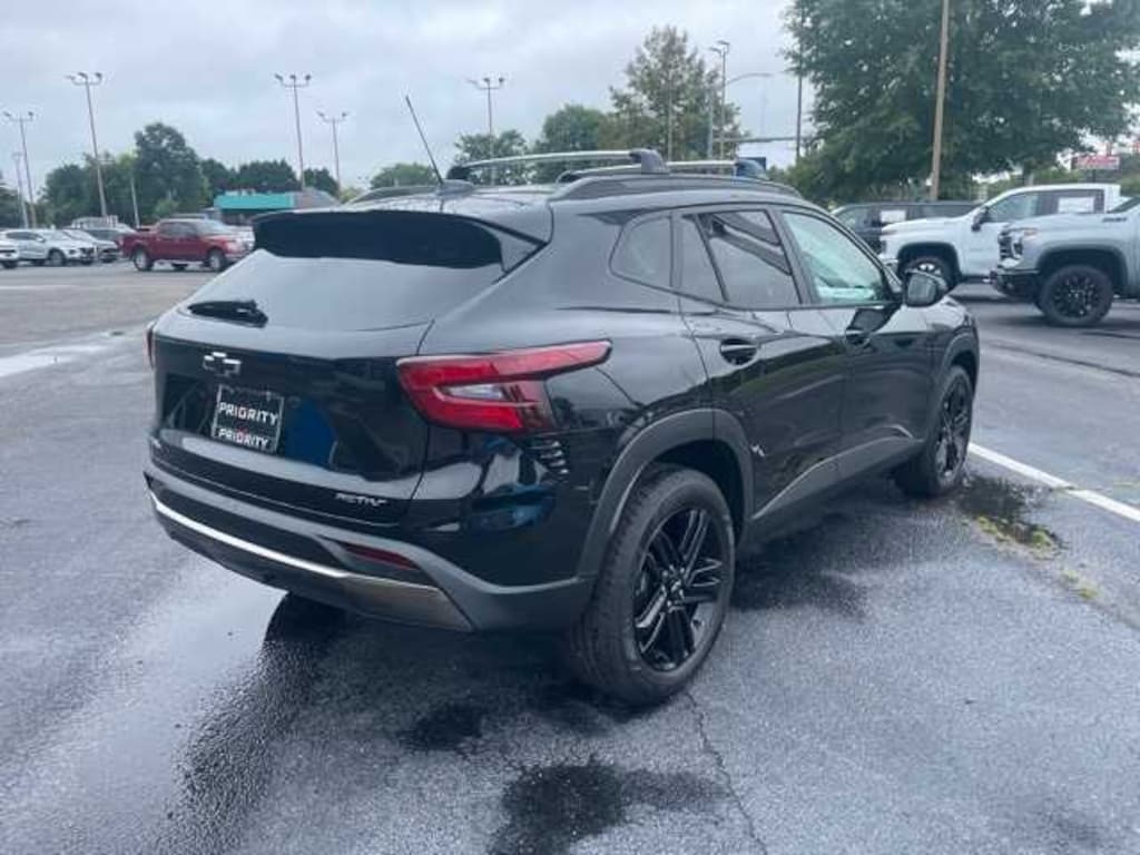 New 2025 Chevrolet Trax ACTIV SUV