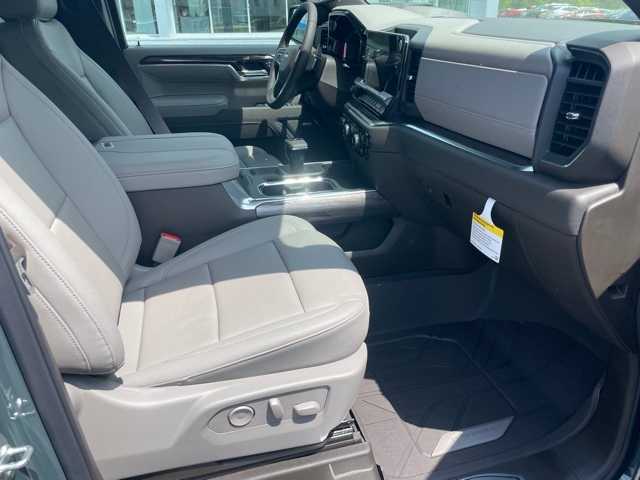 Thumbnail: 2025 Chevrolet Silverado 1500 - 7