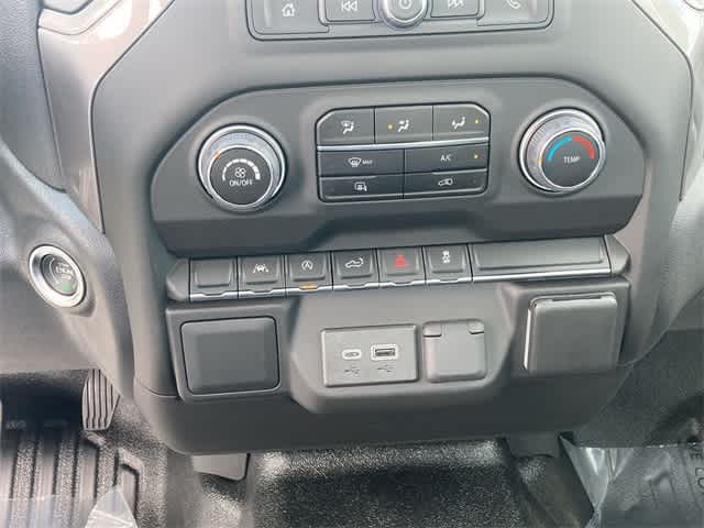 Thumbnail: 2024 Chevrolet Silverado 1500 - 19