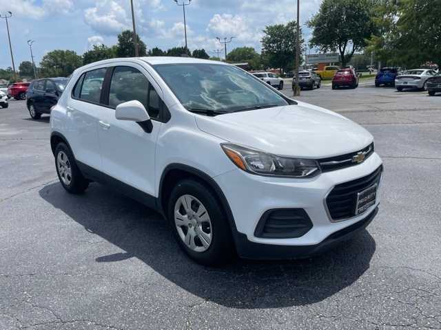 Thumbnail: 2017 Chevrolet Trax - 7