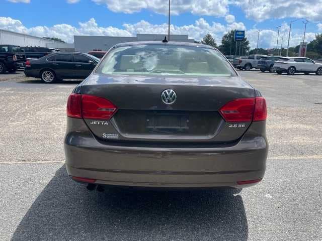 Thumbnail: 2013 Volkswagen Jetta - 4
