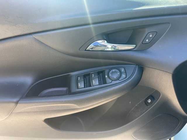 Thumbnail: 2019 Chevrolet Volt - 12