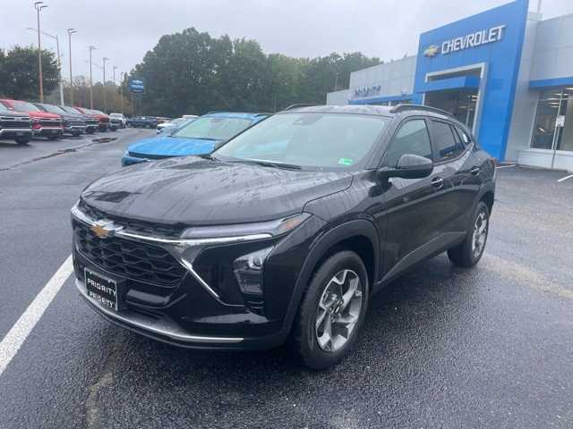 Thumbnail: 2025 Chevrolet Trax - 1