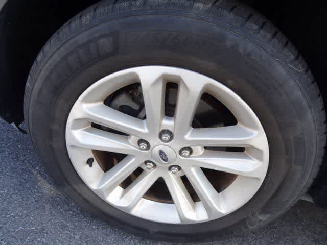 Thumbnail: 2017 Ford Explorer - 14