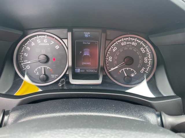 2017 Toyota Tacoma TRD Off-Road 15